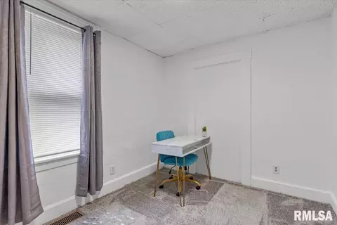 Bedroom - 1235 N 8th St, Springfield, IL 62702 photo 1 of 1