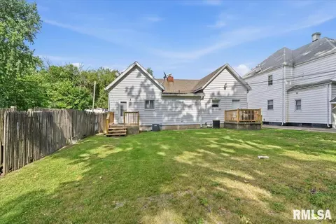 Exterior - 1235 N 8th St, Springfield, IL 62702 photo 2 of 2