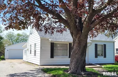 756 Arnold St, Galesburg, IL 61401
