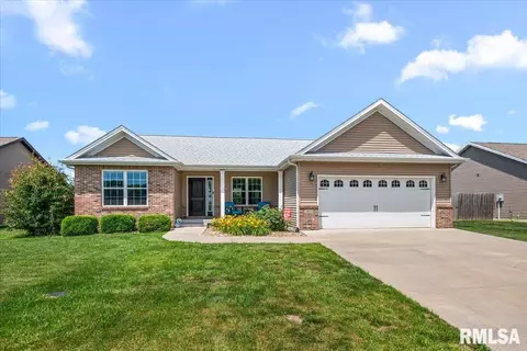 1815 Prairie Vista Dr, Chatham, IL 62629