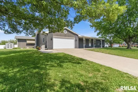 Exterior - 26 Wind Cave Dr, Springfield, IL 62712 photo 2 of 14