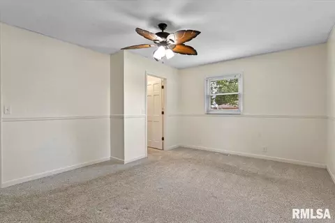 Bedroom - 26 Wind Cave Dr, Springfield, IL 62712 photo 2 of 7