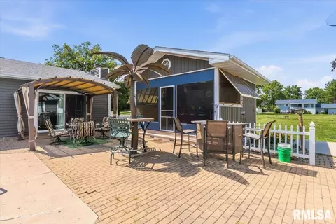 Exterior - 26 Wind Cave Dr, Springfield, IL 62712 photo 11 of 14