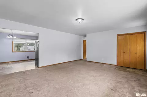 Living - 16 Delmar Dr, Springfield, IL 62703 photo 4 of 4