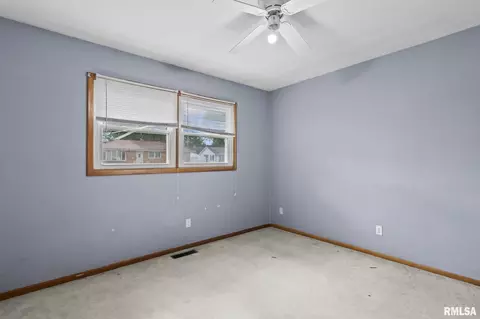 Bedroom - 16 Delmar Dr, Springfield, IL 62703 photo 5 of 9