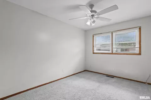 Bedroom - 16 Delmar Dr, Springfield, IL 62703 photo 9 of 9