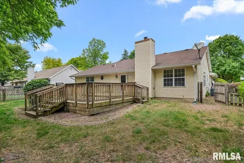 Exterior - 1216 Dani Ln, Springfield, IL 62712 photo 2 of 8