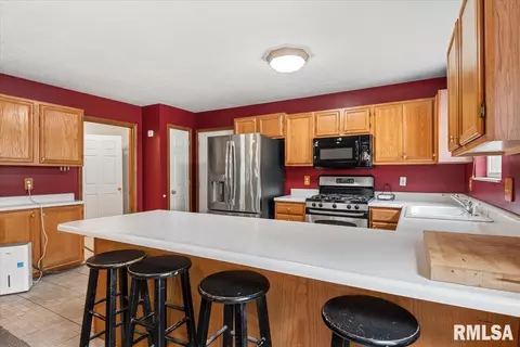 Kitchen - 1216 Dani Ln, Springfield, IL 62712 photo 1 of 4