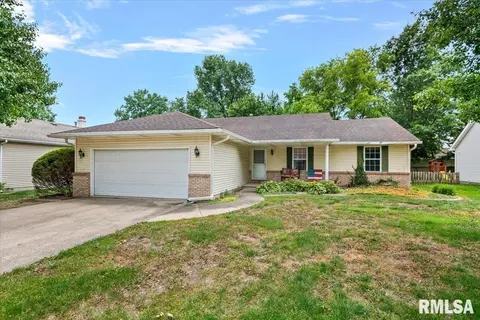 1216 Dani Ln, Springfield, IL 62712