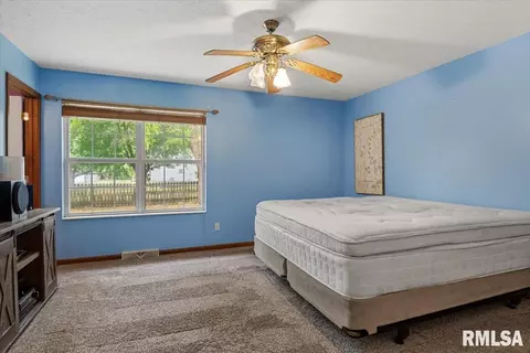 Bedroom - 1216 Dani Ln, Springfield, IL 62712 photo 1 of 6