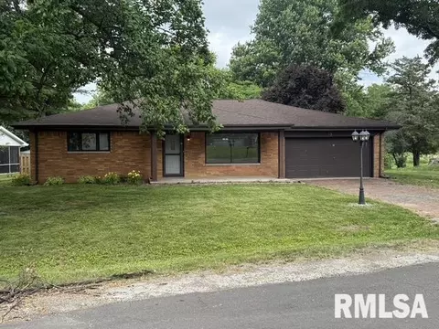 49 Birch Dr, Chatham, IL 62629