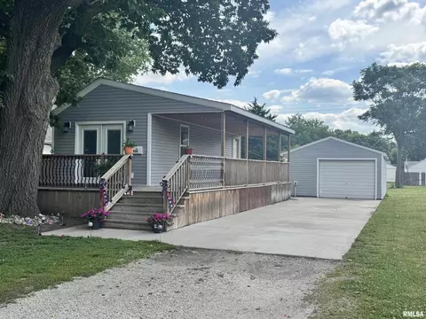 908 N Indiana Ave, Springfield, IL 62702