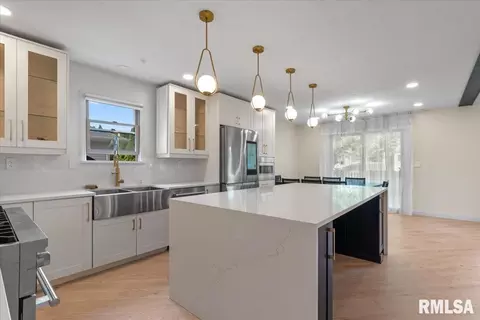 Kitchen - 2721 Haggard St, Springfield, IL 62711 photo 1 of 6