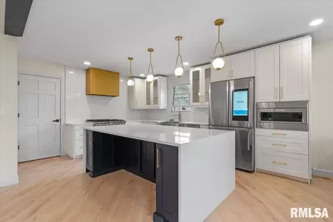 Kitchen - 2721 Haggard St, Springfield, IL 62711 photo 2 of 6