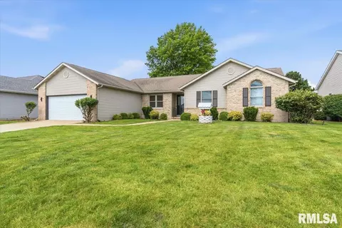 Exterior - 2721 Haggard St, Springfield, IL 62711 photo 3 of 7