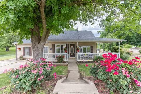 1638 N 18th St, Quincy, IL 62301