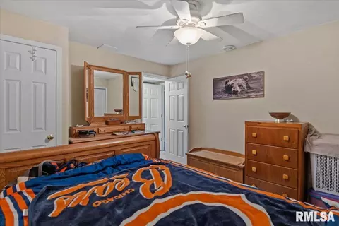 Bedroom - 6813 S Stephenson Ln, Springfield, IL 62707 photo 5 of 5