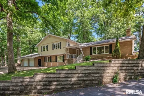 Exterior - 6813 S Stephenson Ln, Springfield, IL 62707 photo 1 of 13
