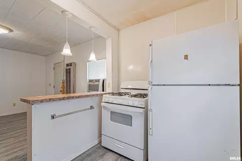 Kitchen - 2219 S 6th St, Springfield, IL 62702 photo 2 of 2