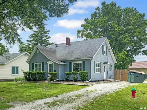 709 N Capitol Ave, Mount Sterling, IL 62353