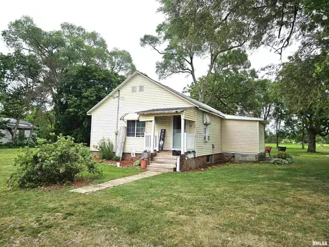 59 N Elm St, Galesburg, IL 61401
