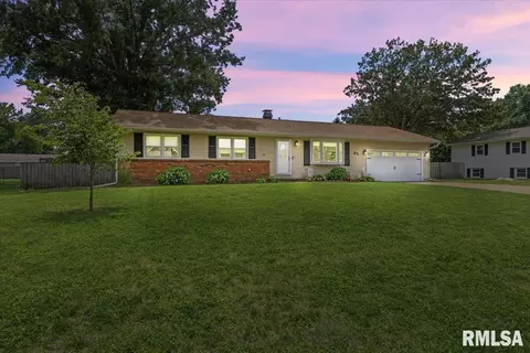 Exterior - 31 Twilight Ln, Springfield, IL 62712 photo 4 of 17