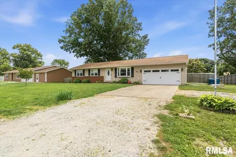 Exterior - 31 Twilight Ln, Springfield, IL 62712 photo 2 of 17