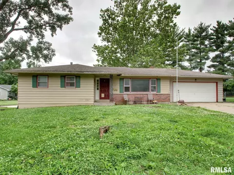 334 Glendale Dr, Quincy, IL 62301