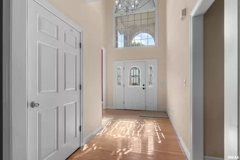 Entry Way - 2709 Kipling Dr, Springfield, IL 62711 photo 1 of 2