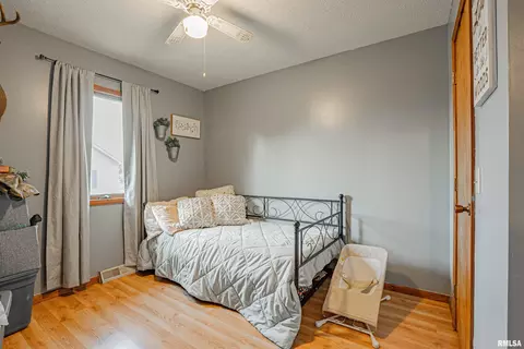 Bedroom - 602 E 10th St, Delavan, IL 61734 photo 3 of 5