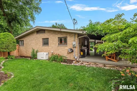 Exterior - 45 Lambert Ln, Springfield, IL 62704 photo 8 of 11