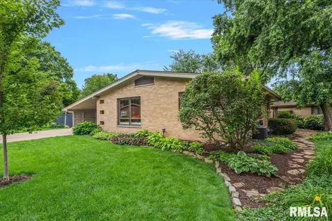 Exterior - 45 Lambert Ln, Springfield, IL 62704 photo 3 of 11