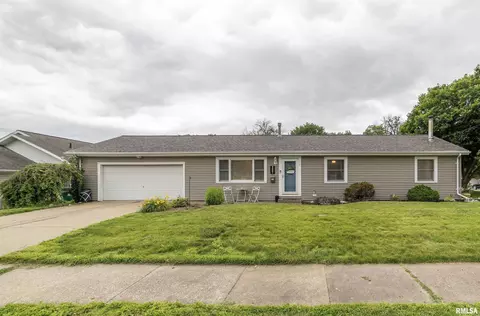 207 N 25th St, Quincy, IL 62301