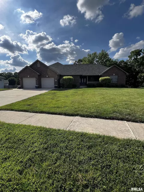 415 Spring Ridge St, Rochester, IL 62563