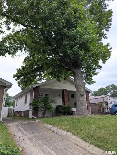 1531 N 9th St, Springfield, IL 62702