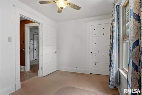 Bedroom - 1517 State St, Springfield, IL 62704 photo 4 of 6