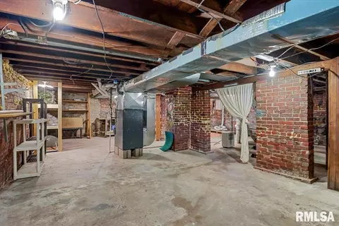 Other - 1517 State St, Springfield, IL 62704 photo 9 of 10