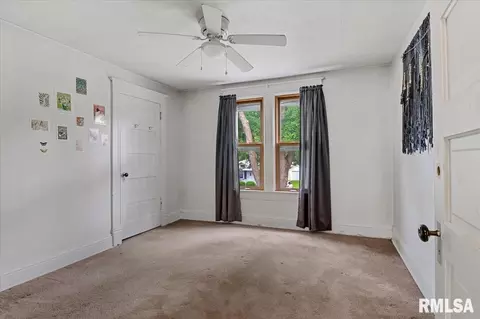 Bedroom - 1517 State St, Springfield, IL 62704 photo 1 of 6