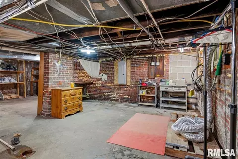 Other - 1517 State St, Springfield, IL 62704 photo 6 of 10