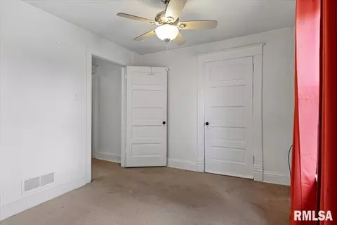 Bedroom - 1517 State St, Springfield, IL 62704 photo 6 of 6