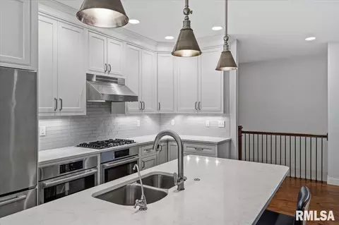 Kitchen - 4248 Osage Rd, Springfield, IL 62711 photo 1 of 4