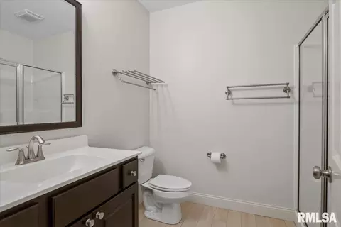 Bath - 4248 Osage Rd, Springfield, IL 62711 photo 5 of 5