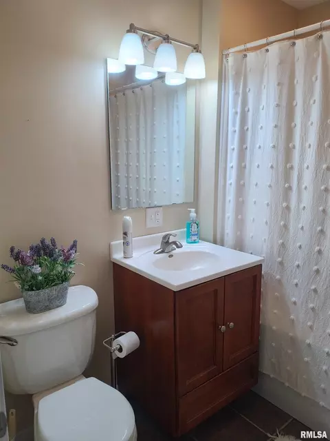 1928 S State St, Springfield, IL 62704 photo 7