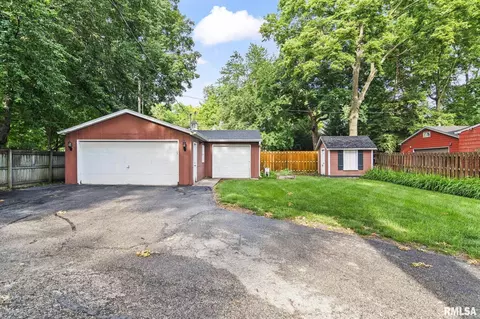 Exterior - 1957 Outer Park Dr, Springfield, IL 62704 photo 7 of 10