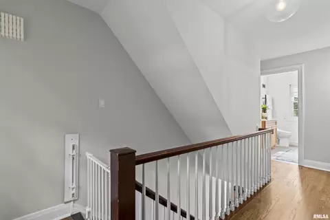Entry Way - 1957 Outer Park Dr, Springfield, IL 62704 photo 4 of 6