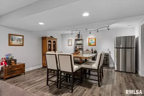 Dining - 3208 Telford Dr, Springfield, IL 62711 photo 4 of 5