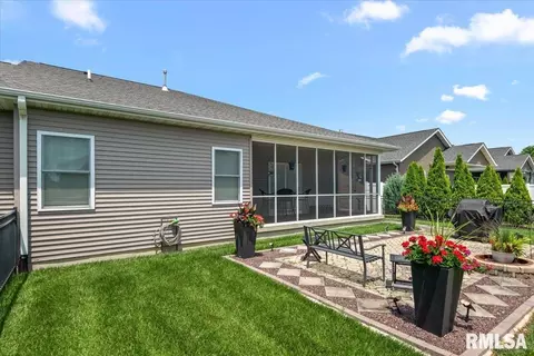 Exterior - 3208 Telford Dr, Springfield, IL 62711 photo 8 of 9