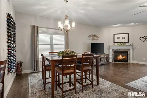 Dining - 3208 Telford Dr, Springfield, IL 62711 photo 1 of 5
