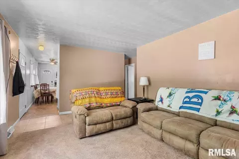 Entry Way - 1757 Fairmont Dr, Springfield, IL 62702 photo 1 of 3