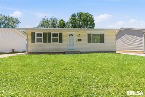 Other - 1757 Fairmont Dr, Springfield, IL 62702 photo 3 of 7